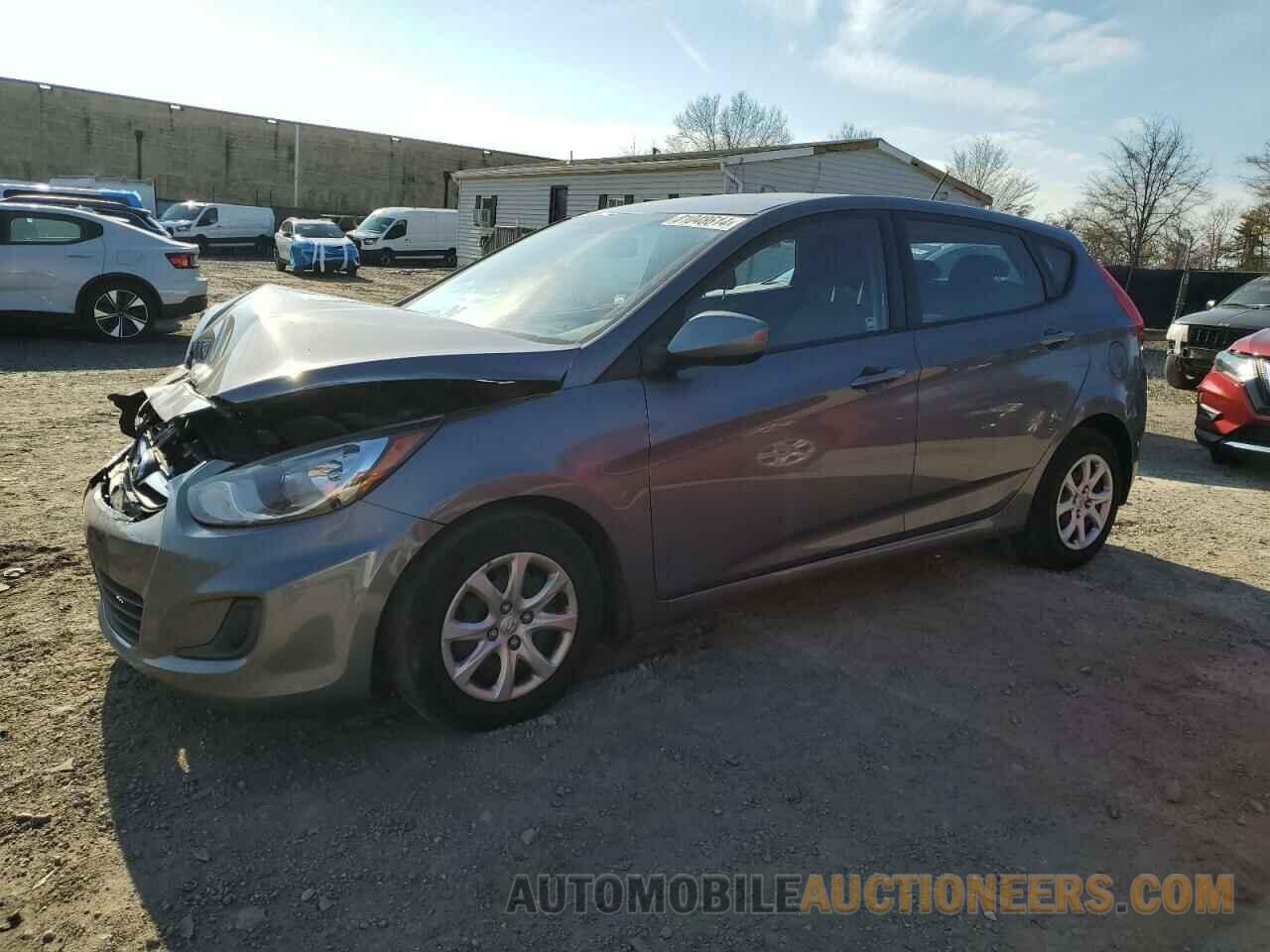 KMHCT5AE6DU128538 HYUNDAI ACCENT 2013