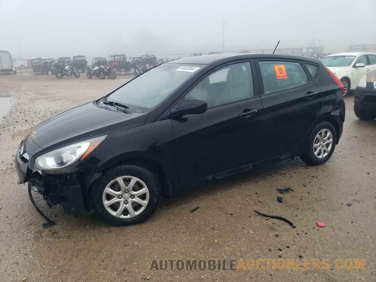 KMHCT5AE7DU135790 HYUNDAI ACCENT 2013