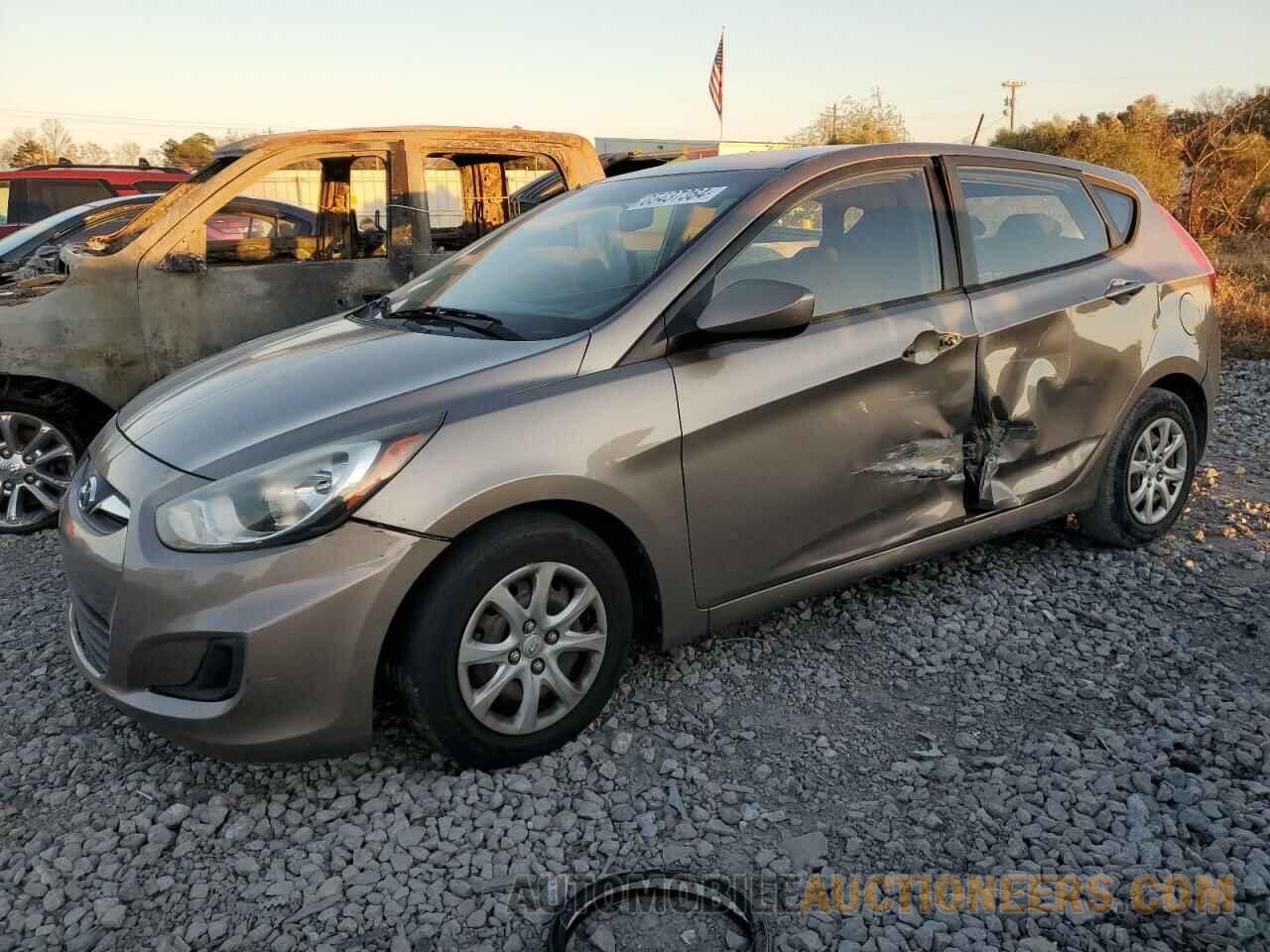 KMHCT5AE7EU177104 HYUNDAI ACCENT 2014