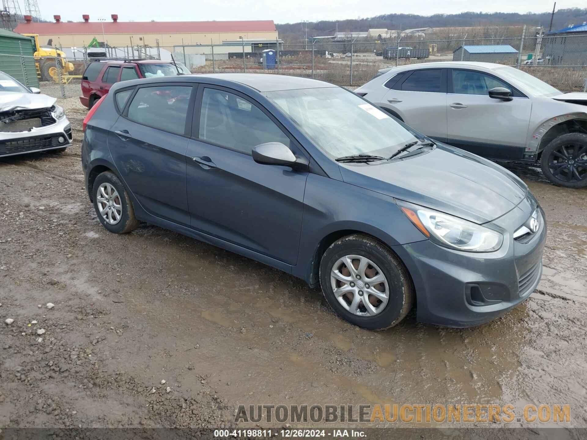 KMHCT5AE8DU072439 HYUNDAI ACCENT 2013