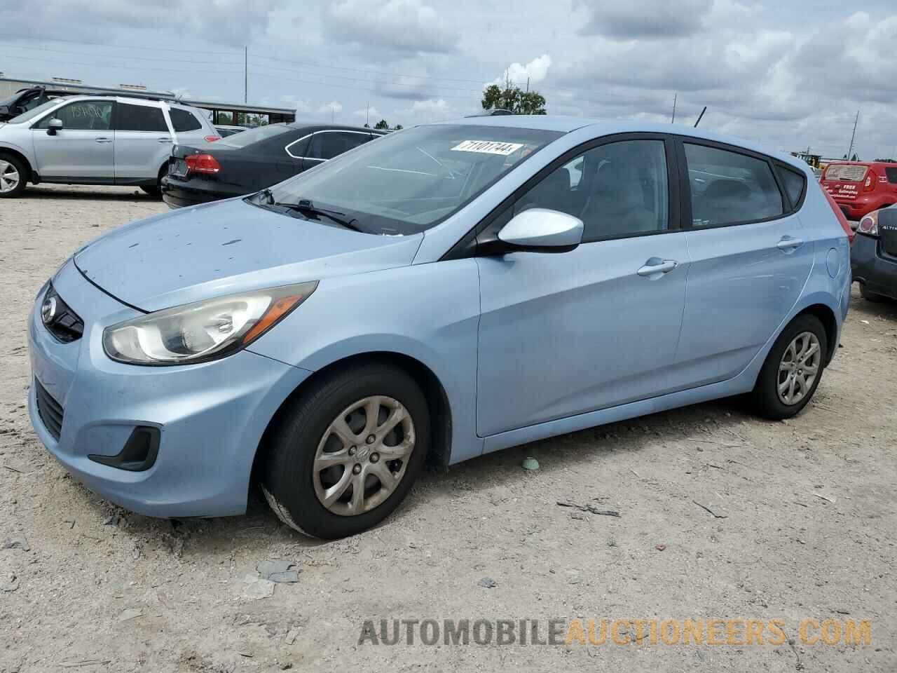 KMHCT5AEXEU147983 HYUNDAI ACCENT 2014