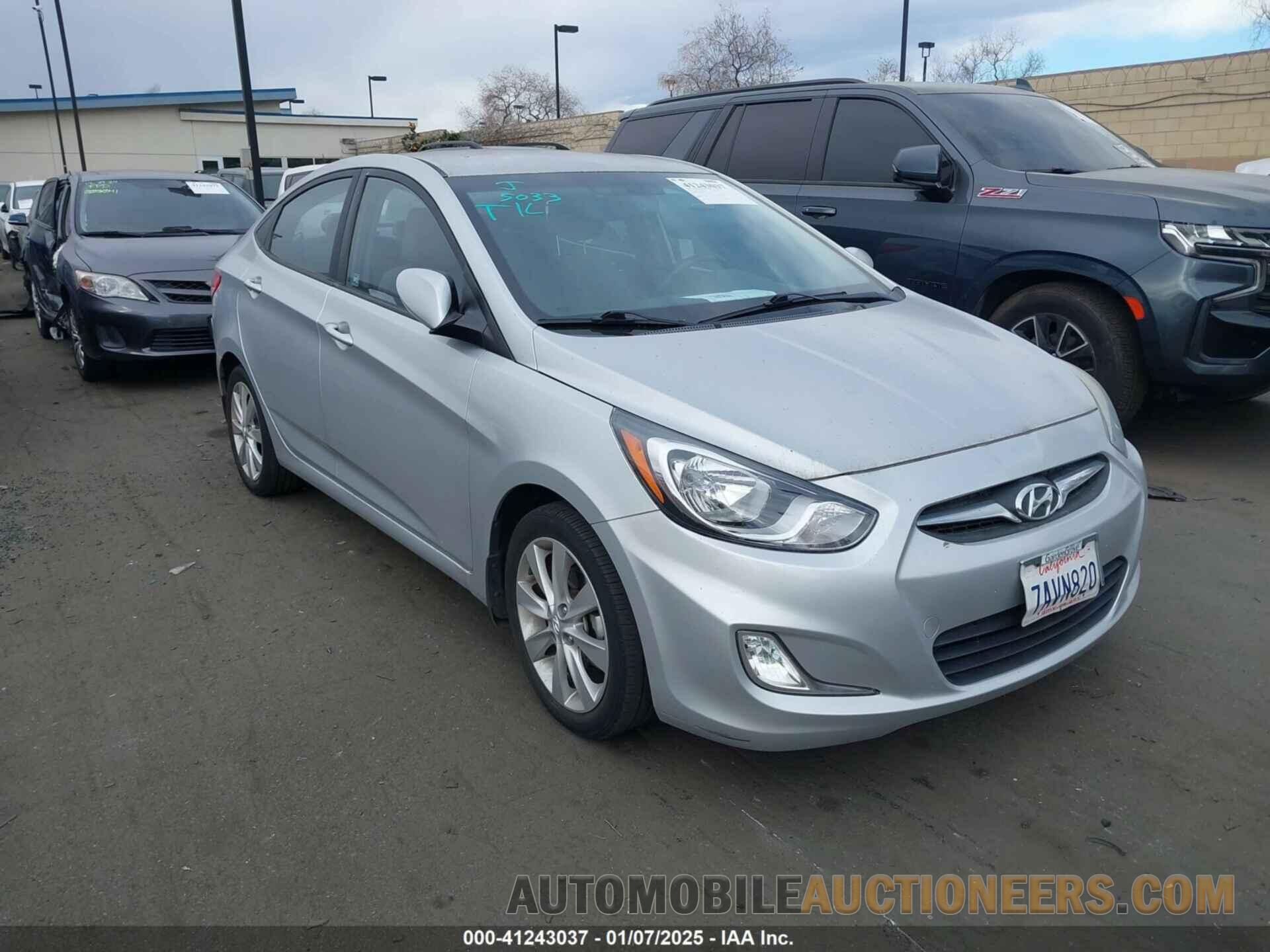 KMHCU4AE0DU426168 HYUNDAI ACCENT 2013