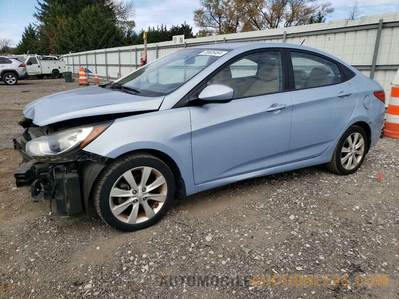 KMHCU4AE3DU315758 HYUNDAI ACCENT 2013