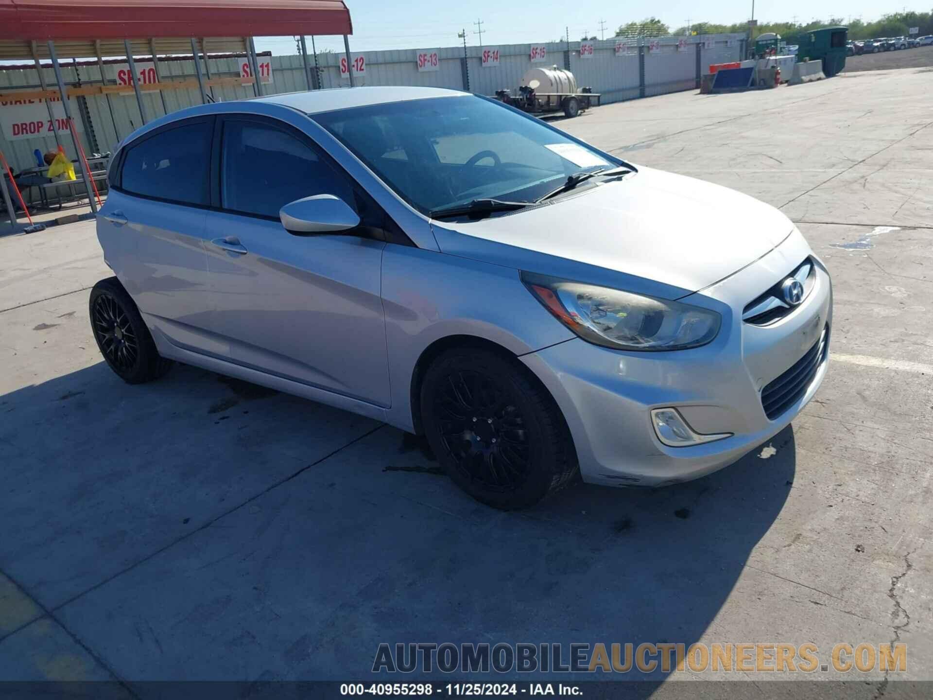 KMHCU4AEXDU573808 HYUNDAI ACCENT 2013