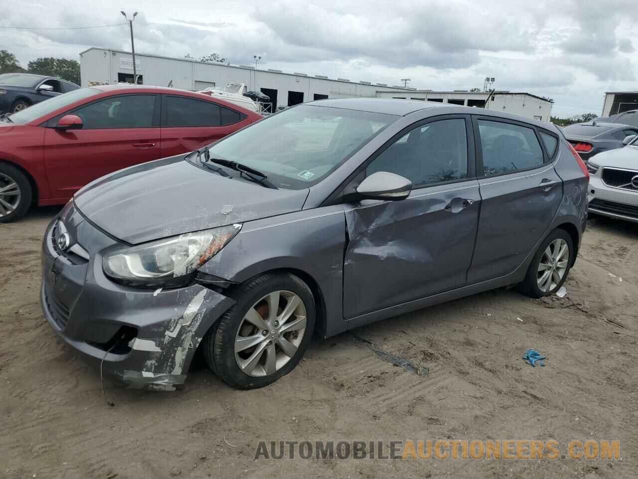 KMHCU5AE1DU138357 HYUNDAI ACCENT 2013