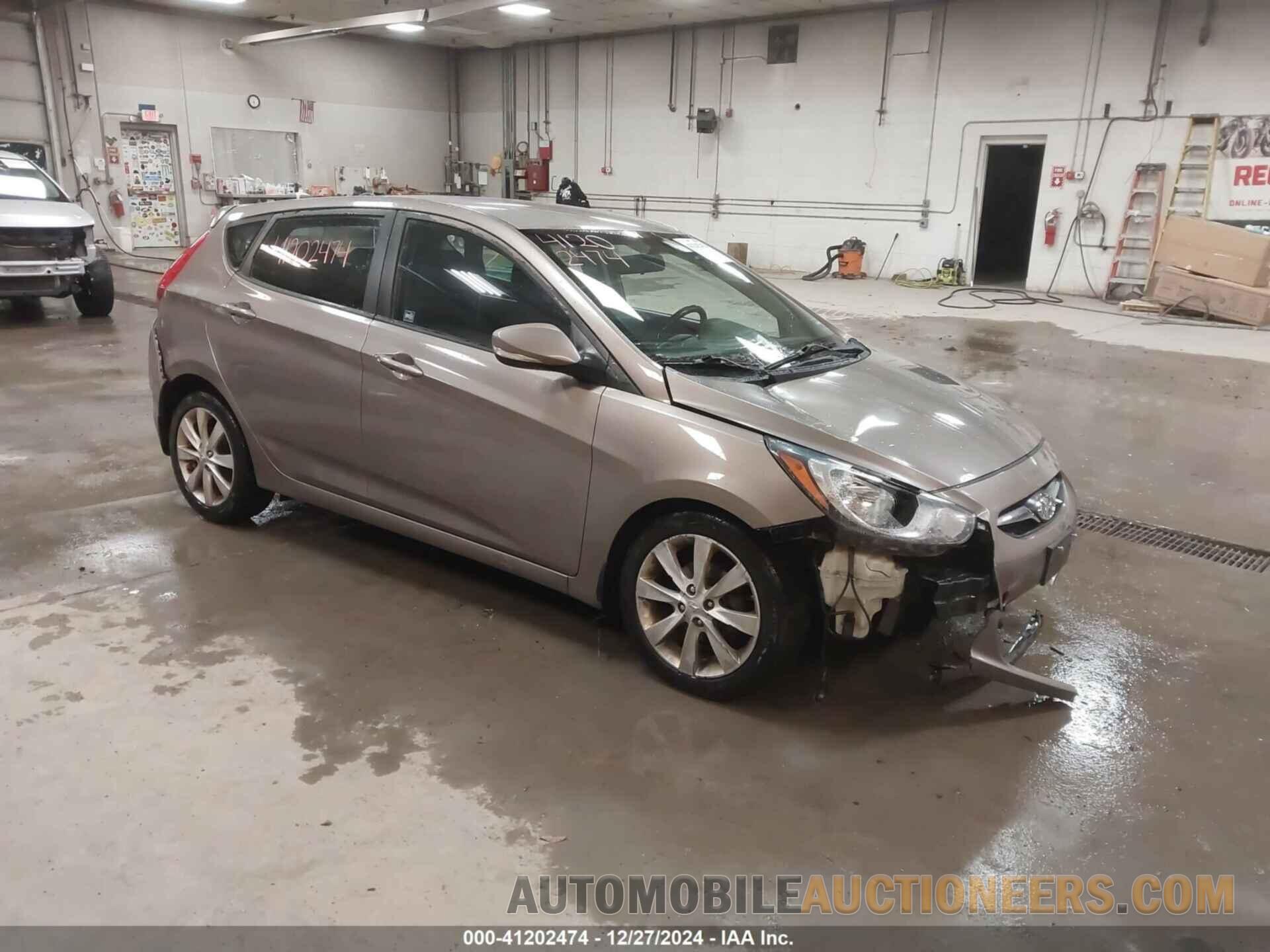 KMHCU5AE7DU111647 HYUNDAI ACCENT 2013