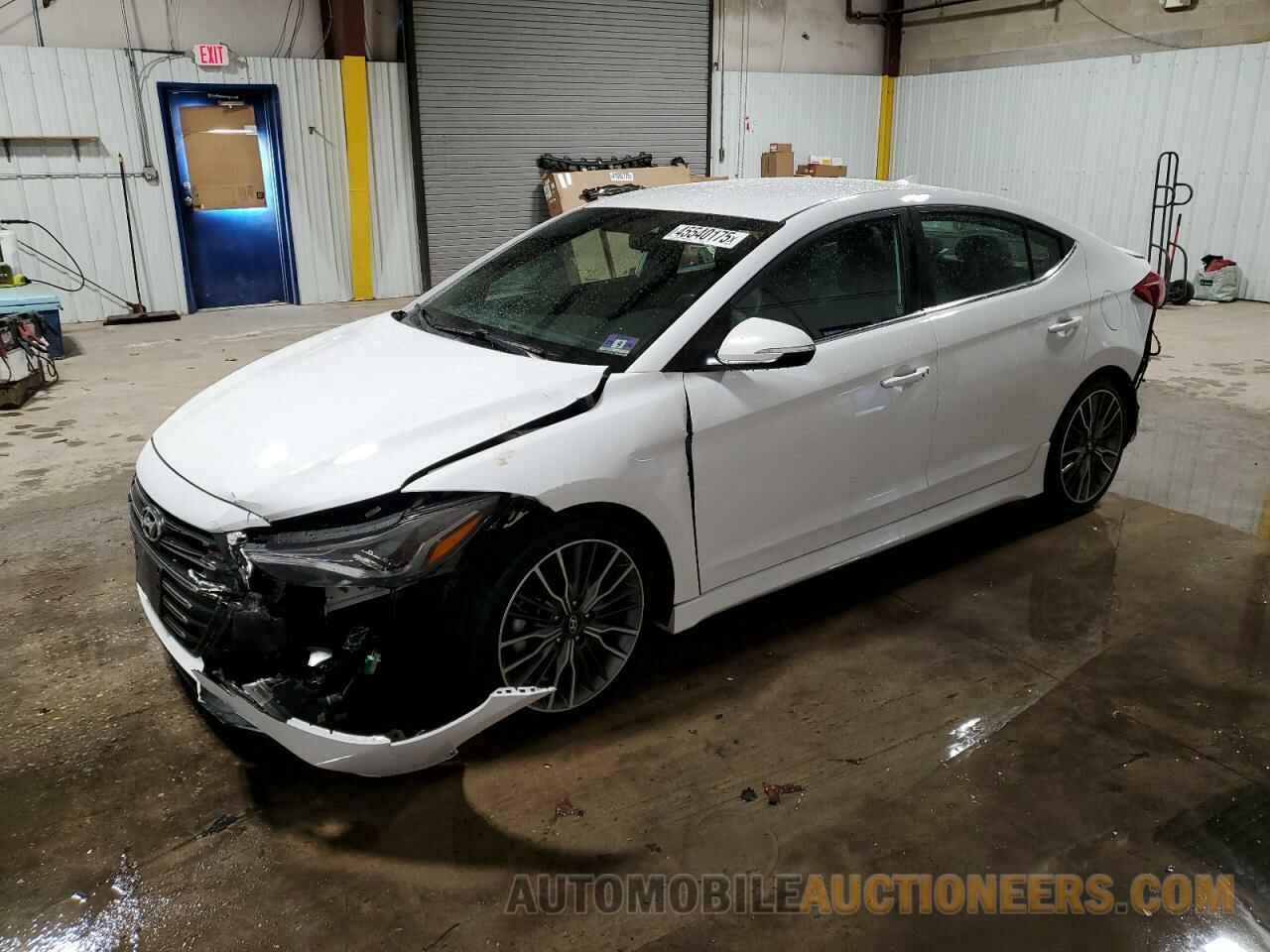 KMHD04LB5HU321702 HYUNDAI ELANTRA 2017