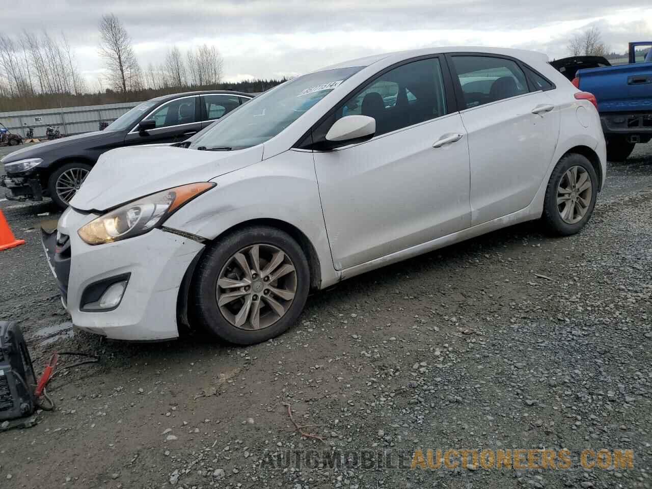 KMHD35LE7DU087595 HYUNDAI ELANTRA 2013