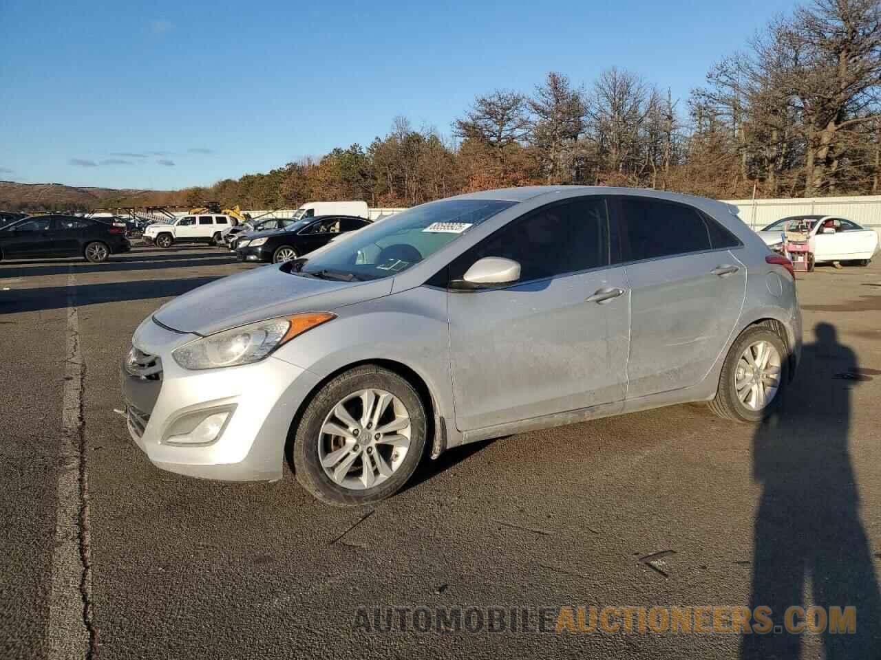 KMHD35LE7DU153322 HYUNDAI ELANTRA 2013