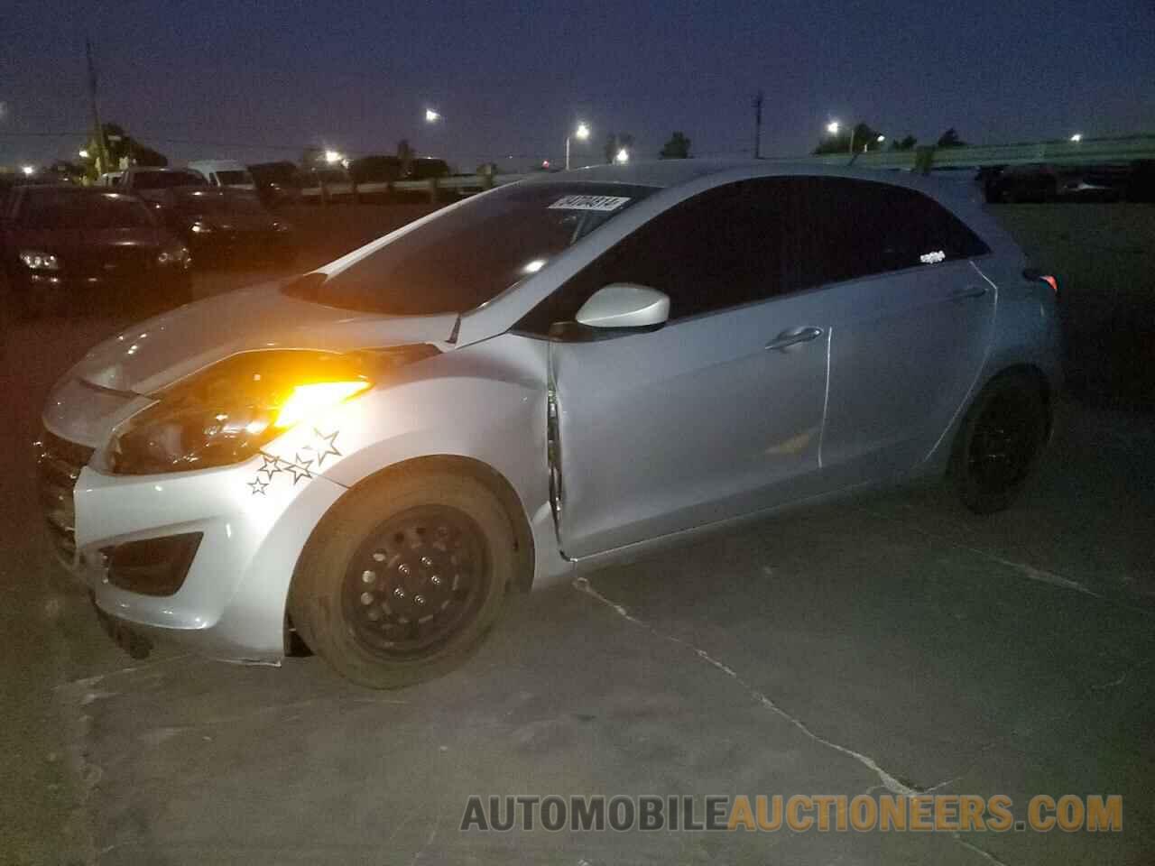 KMHD35LH1HU370185 HYUNDAI ELANTRA 2017