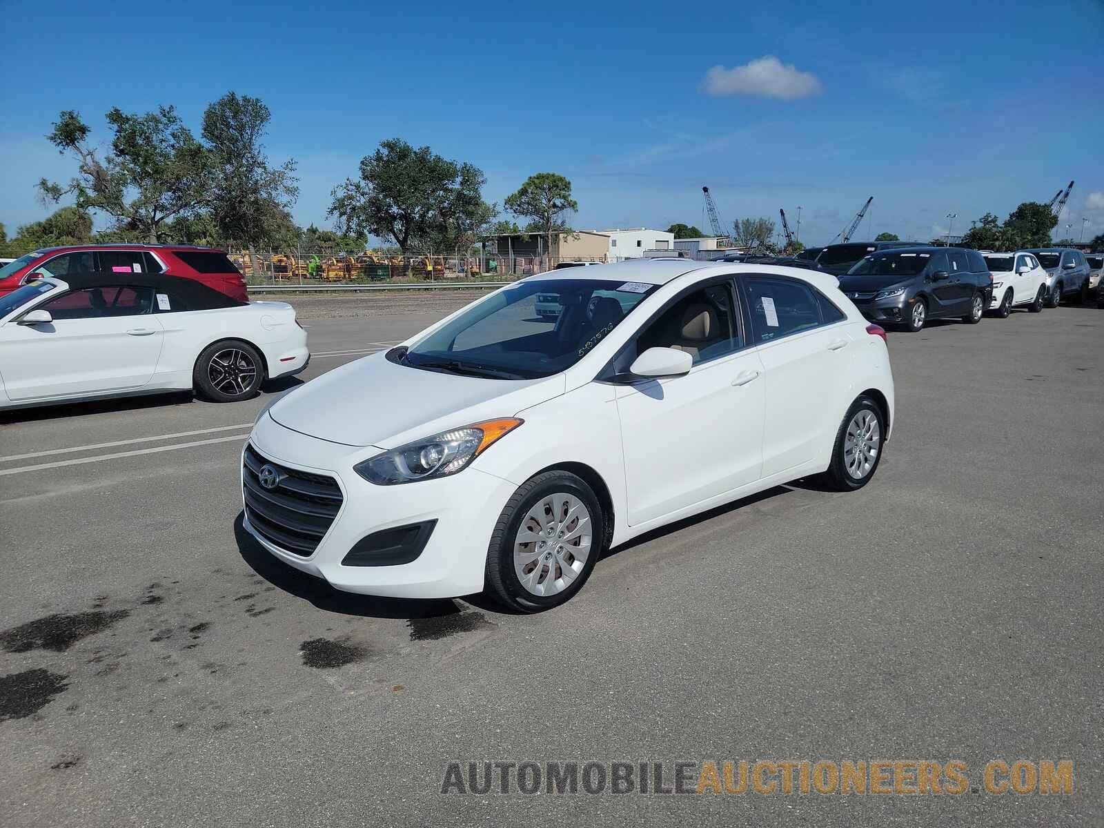 KMHD35LH8GU311519 Hyundai Elantra 2016