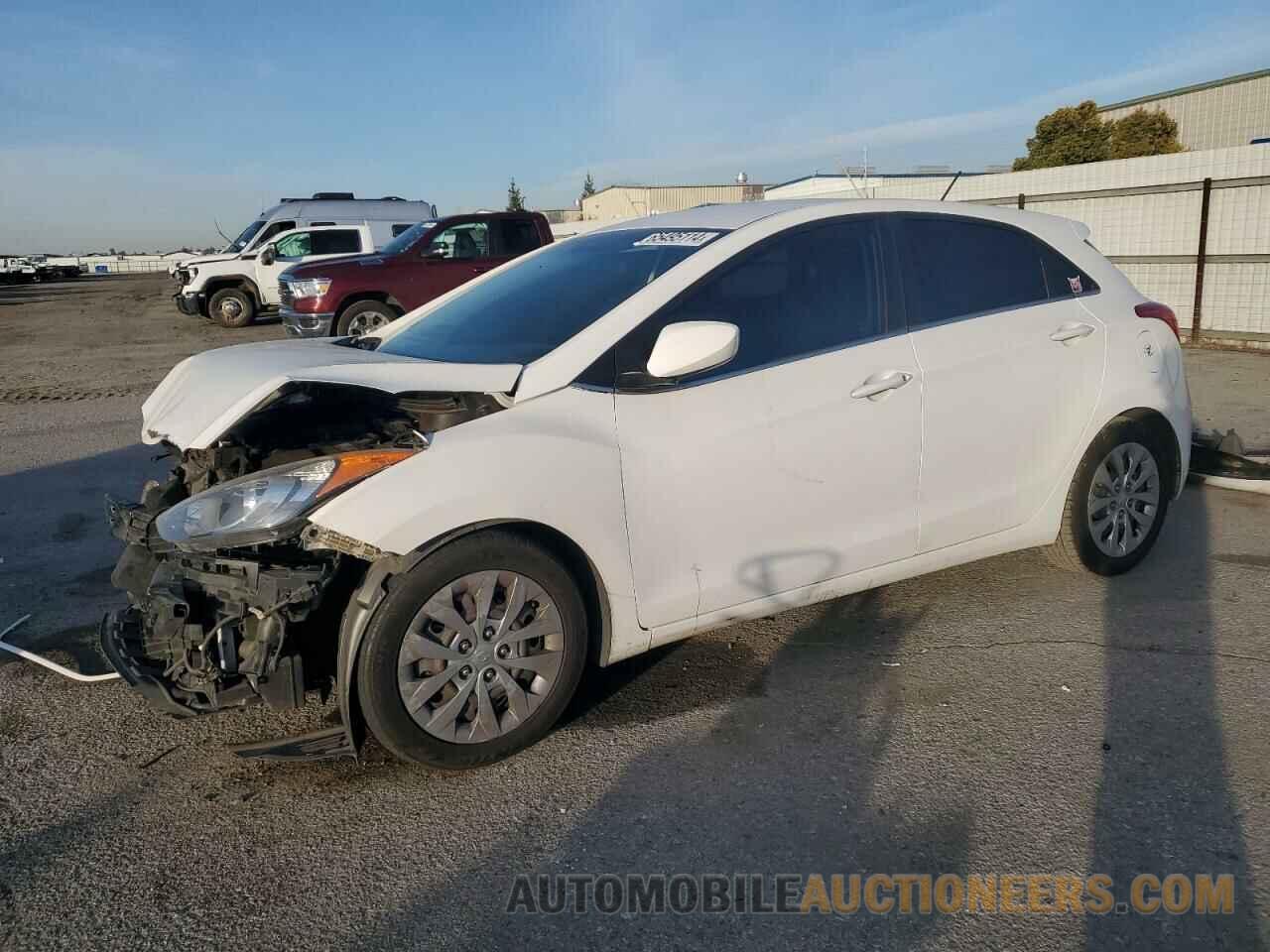 KMHD35LH8HU379515 HYUNDAI ELANTRA 2017