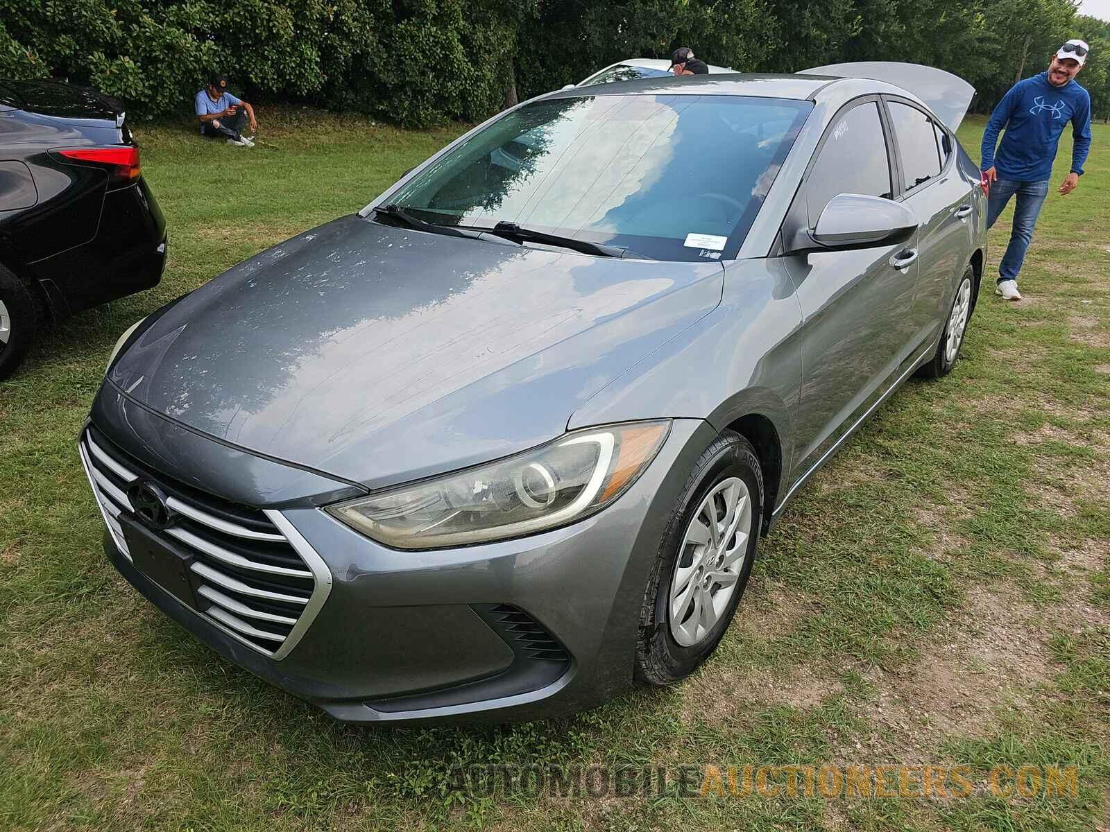 KMHD74LF5JU533911 Hyundai Elantra SE 2018