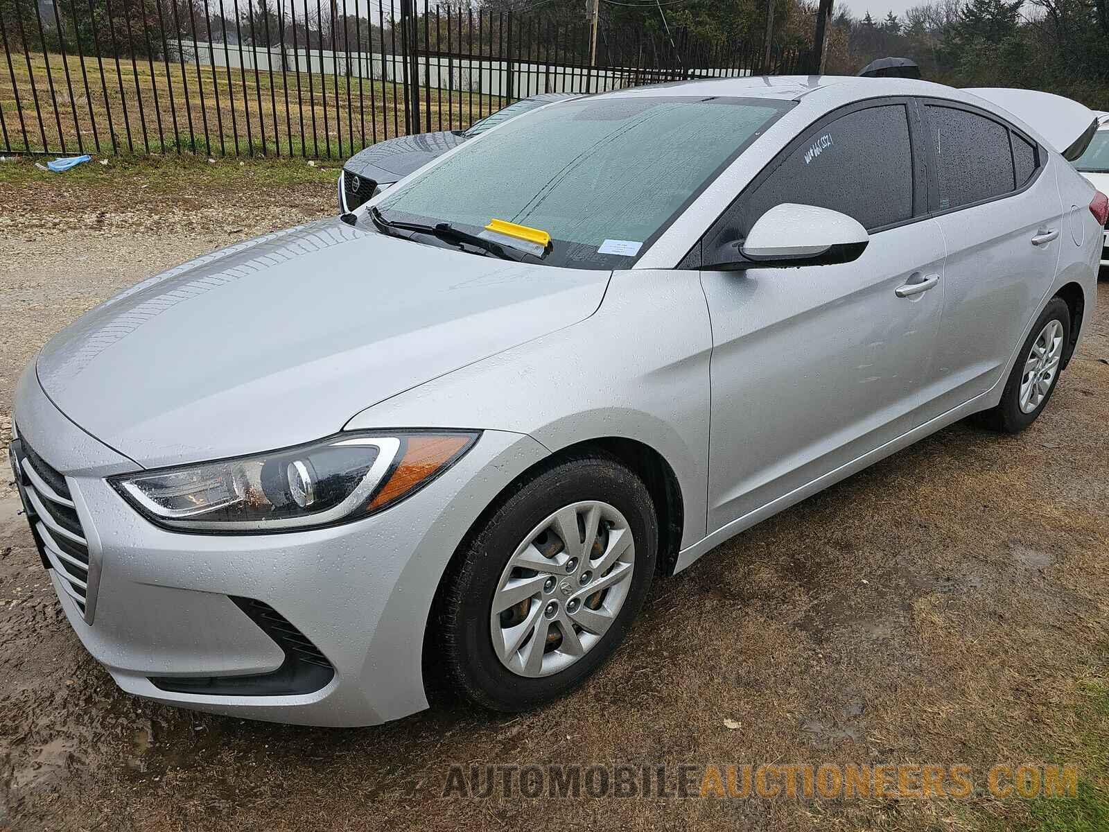 KMHD74LFXJU452662 Hyundai Elantra SE 2018