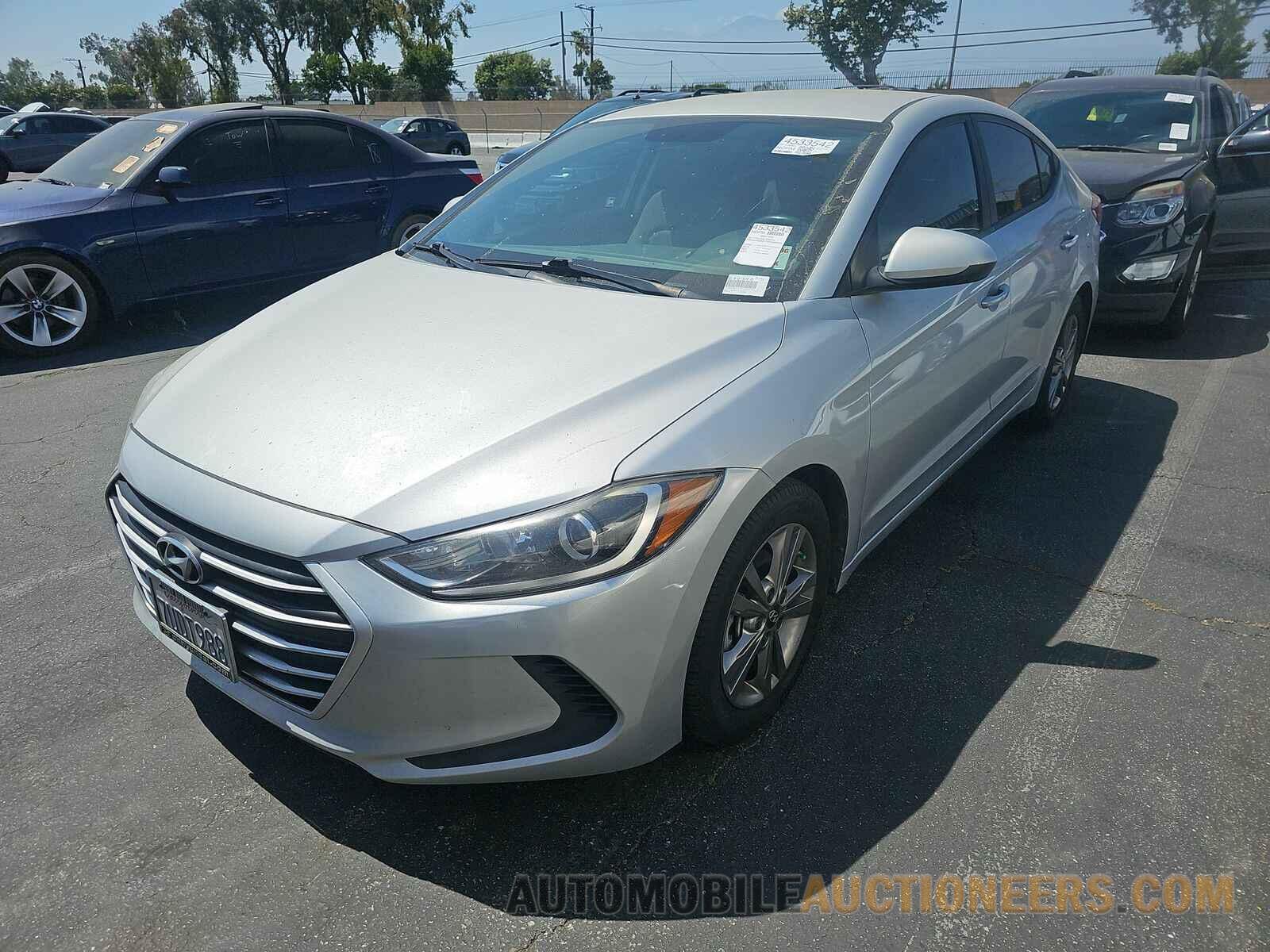 KMHD84LF0HU062824 Hyundai Elantra SE 2017