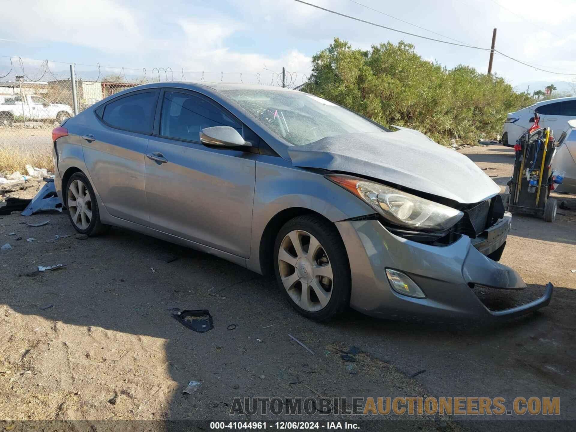 KMHDH4AE0DU744817 HYUNDAI ELANTRA 2013