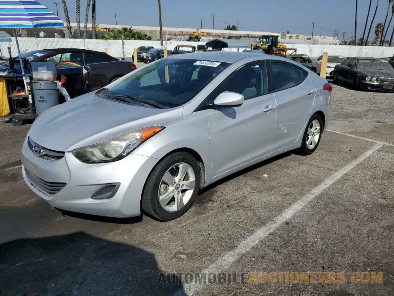 KMHDH4AE0DU819547 HYUNDAI ELANTRA 2013