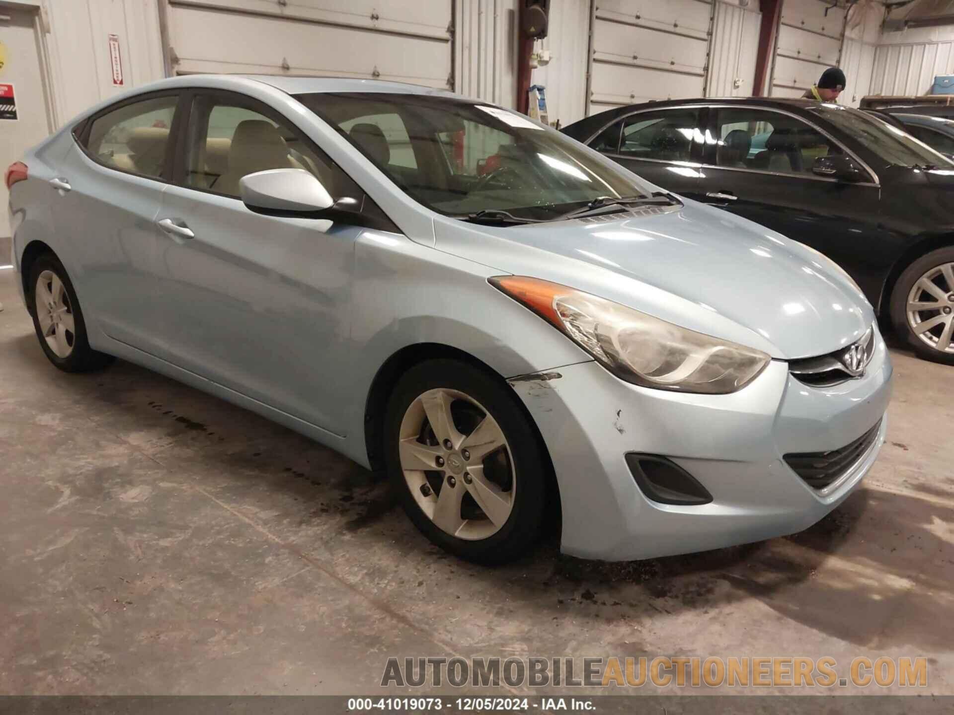 KMHDH4AE1BU102913 HYUNDAI ELANTRA 2011