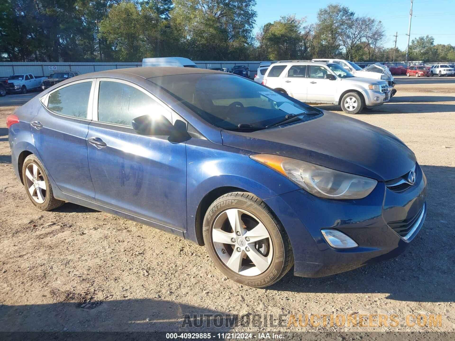 KMHDH4AE1DU599948 HYUNDAI ELANTRA 2013