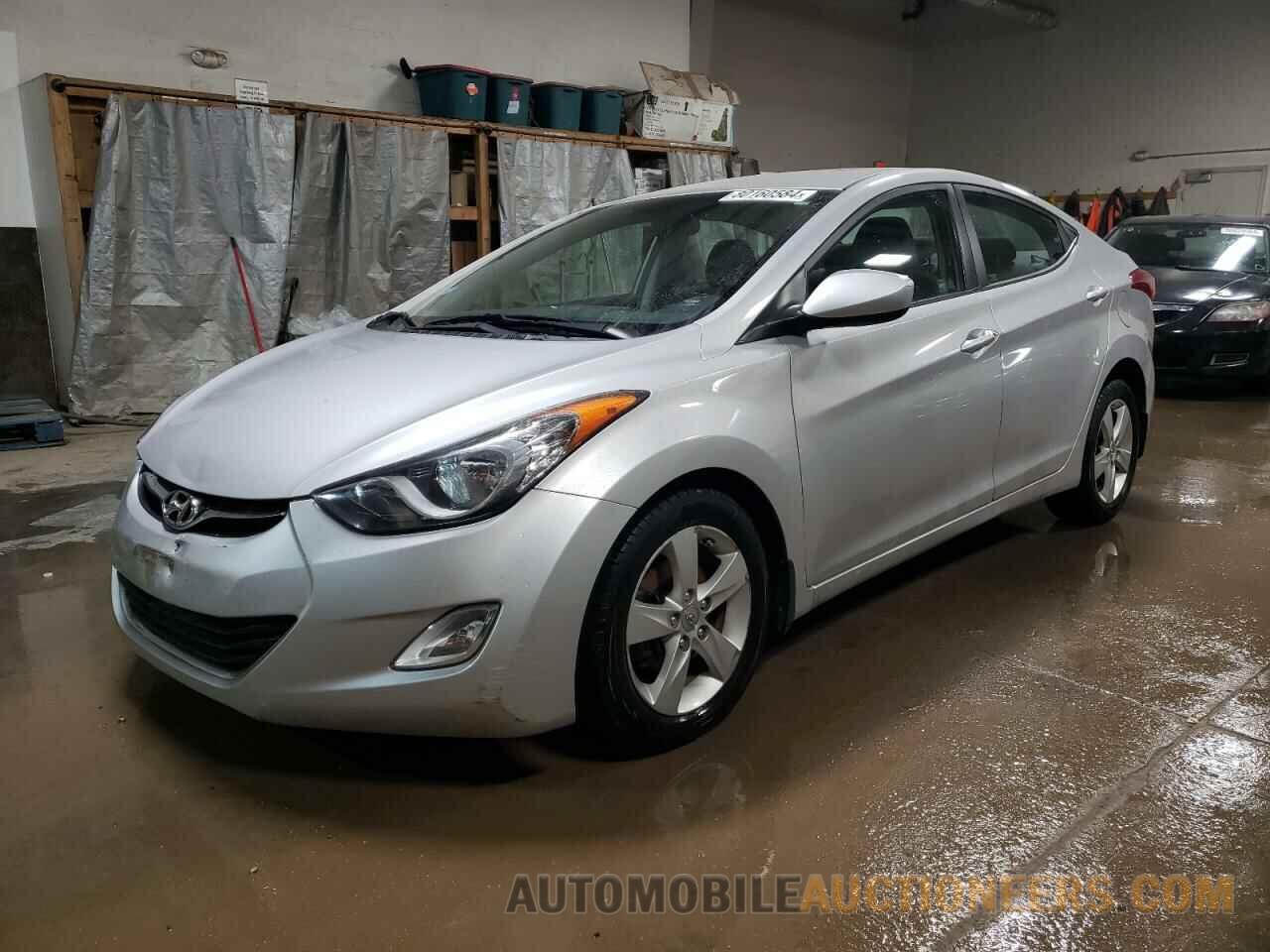 KMHDH4AE1DU698608 HYUNDAI ELANTRA 2013