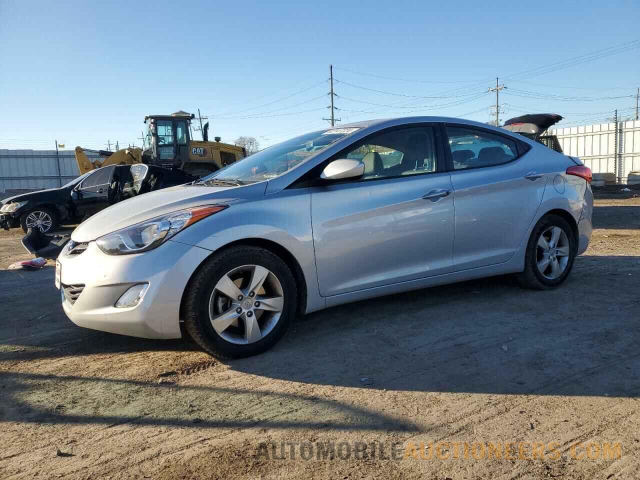 KMHDH4AE1DU814261 HYUNDAI ELANTRA 2013