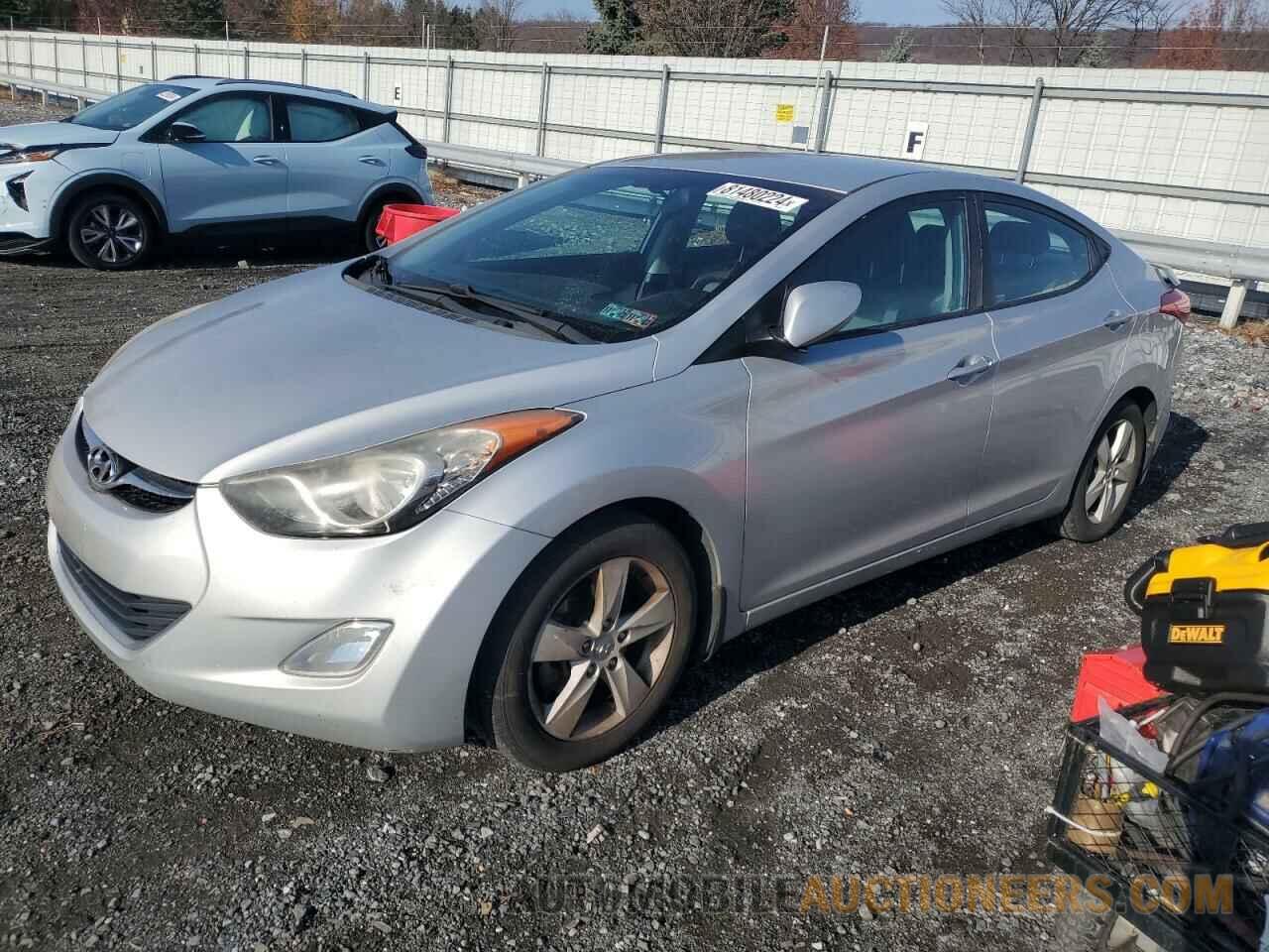 KMHDH4AE1DU863962 HYUNDAI ELANTRA 2013