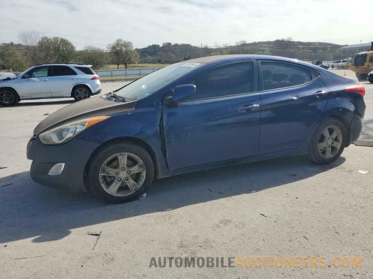 KMHDH4AE1DU878395 HYUNDAI ELANTRA 2013