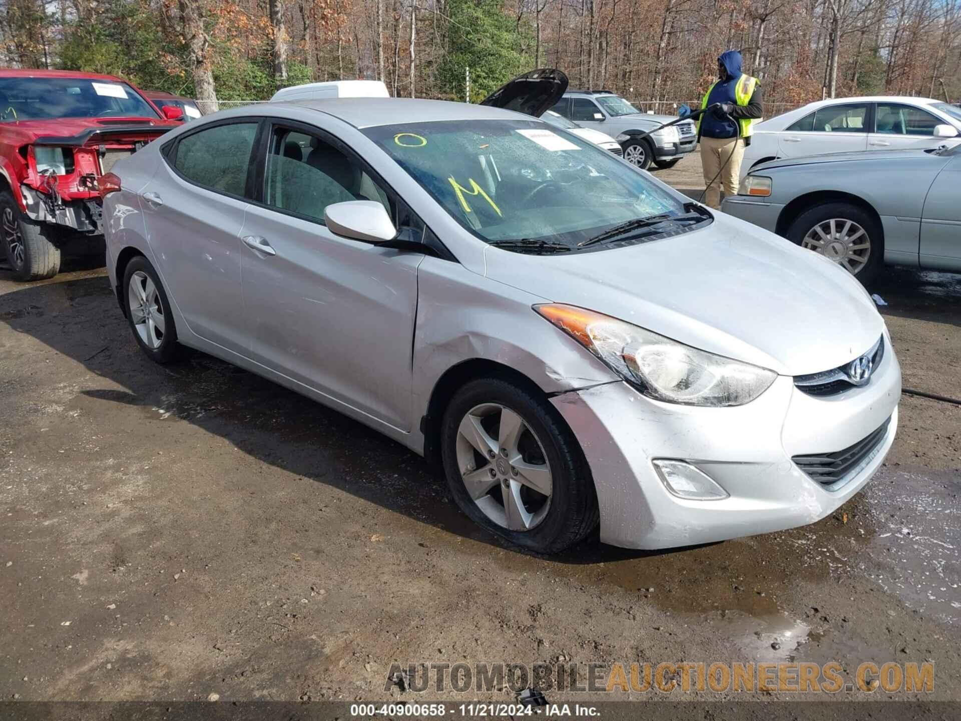 KMHDH4AE1DU929619 HYUNDAI ELANTRA 2013