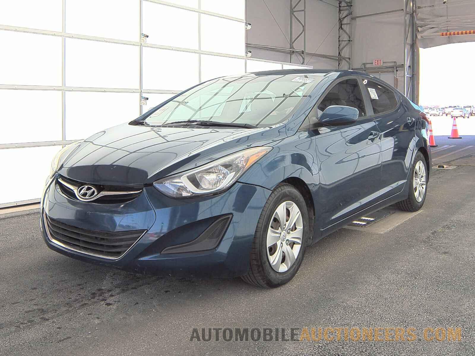 KMHDH4AE1GU599582 Hyundai Elantra SE 2016