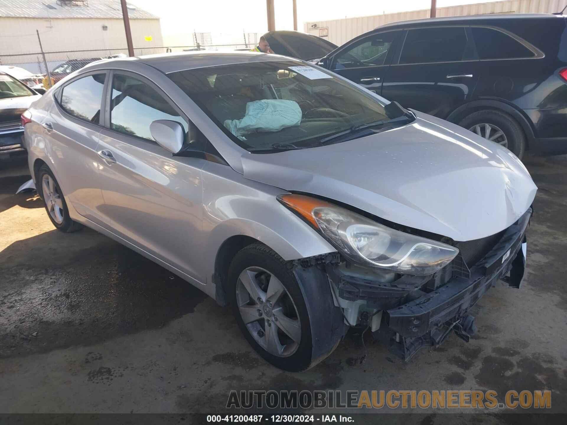 KMHDH4AE2CU437597 HYUNDAI ELANTRA 2012