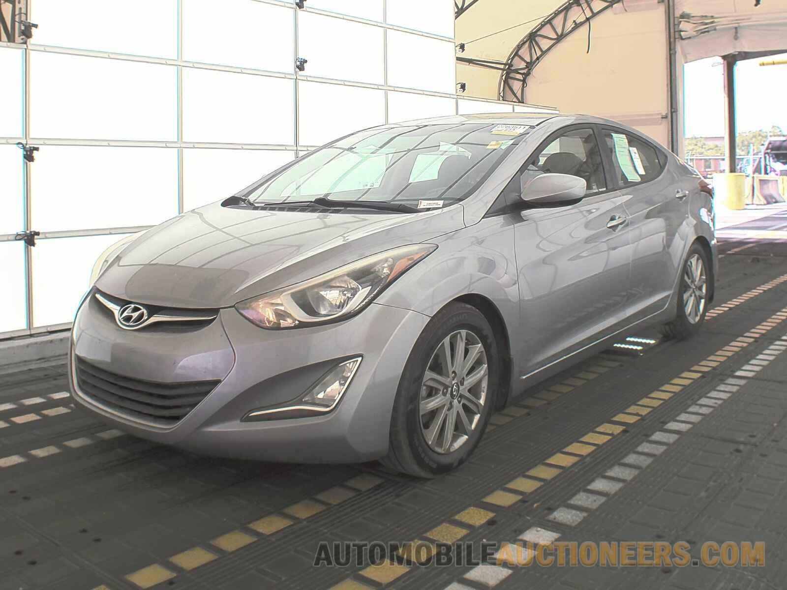 KMHDH4AE2GU480584 Hyundai Elantra SE 2016