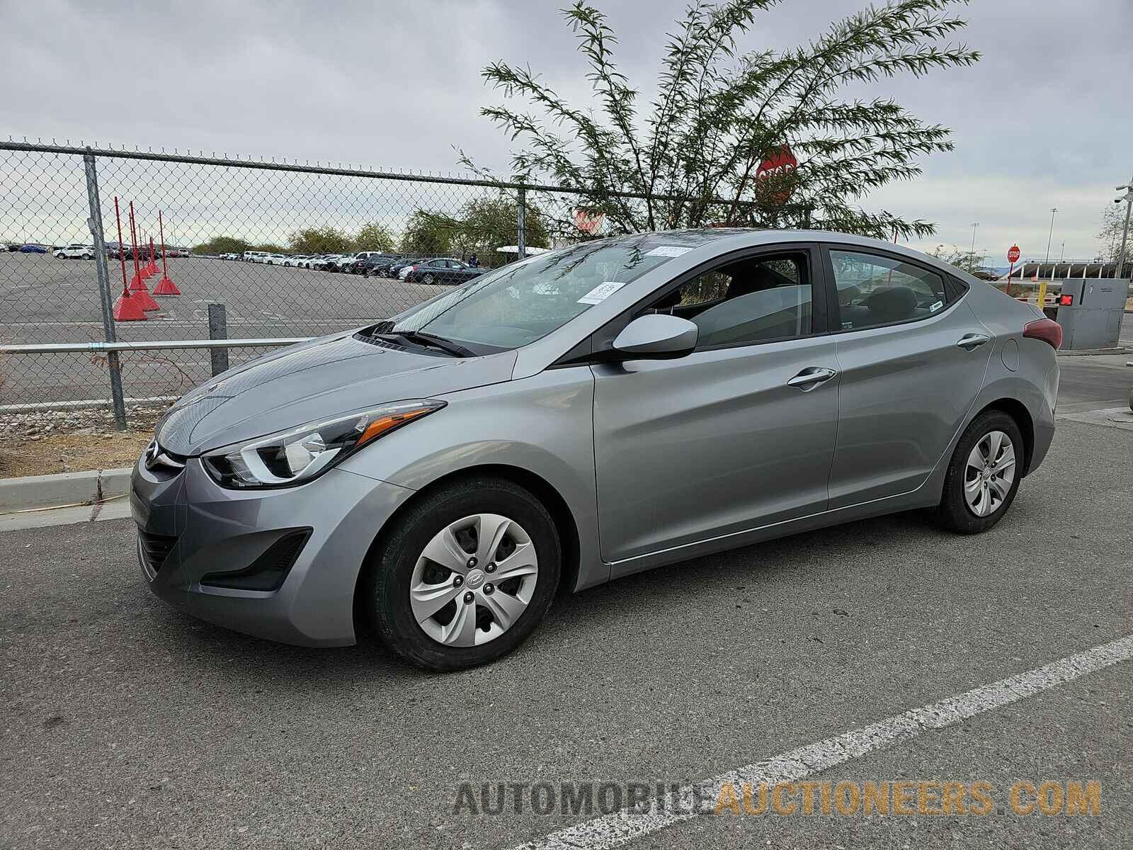 KMHDH4AE2GU522977 Hyundai Elantra SE 2016