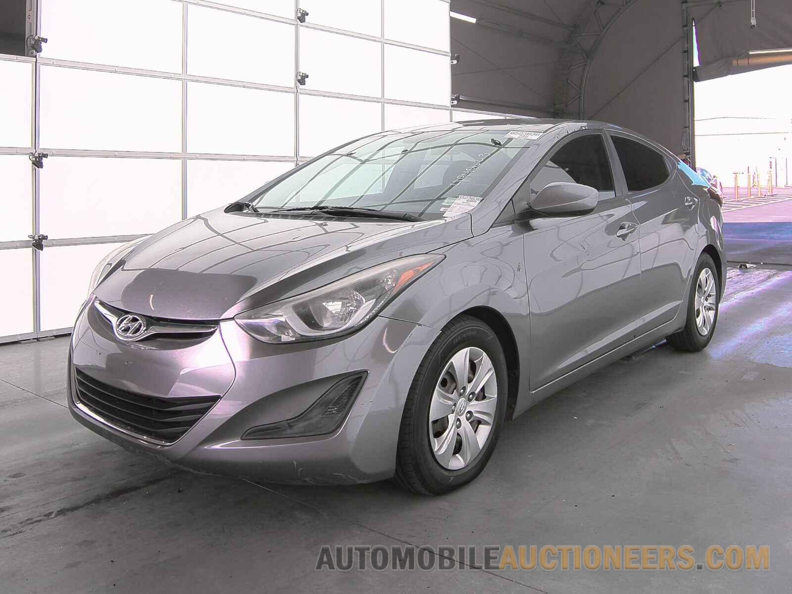 KMHDH4AE2GU645890 Hyundai Elantra SE 2016