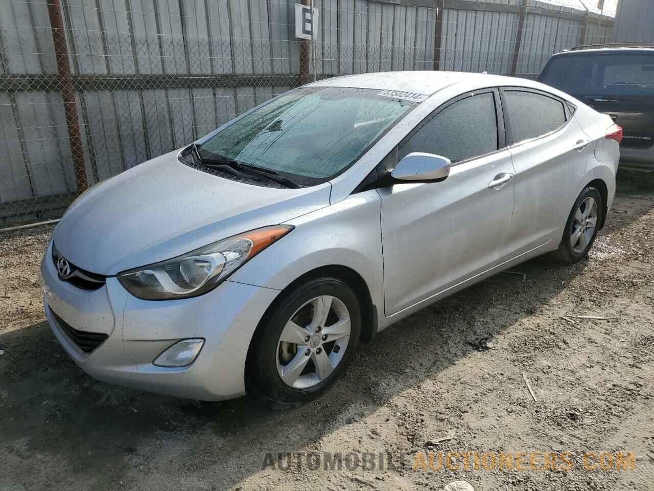 KMHDH4AE3DU587672 HYUNDAI ELANTRA 2013