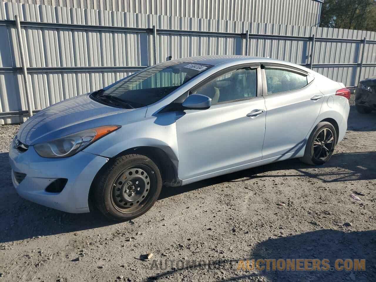 KMHDH4AE3DU643402 HYUNDAI ELANTRA 2013