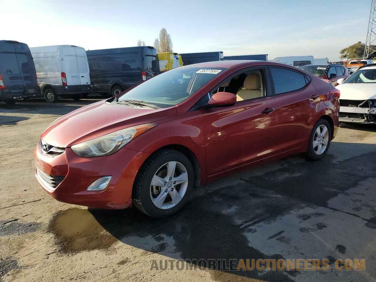 KMHDH4AE3DU715831 HYUNDAI ELANTRA 2013