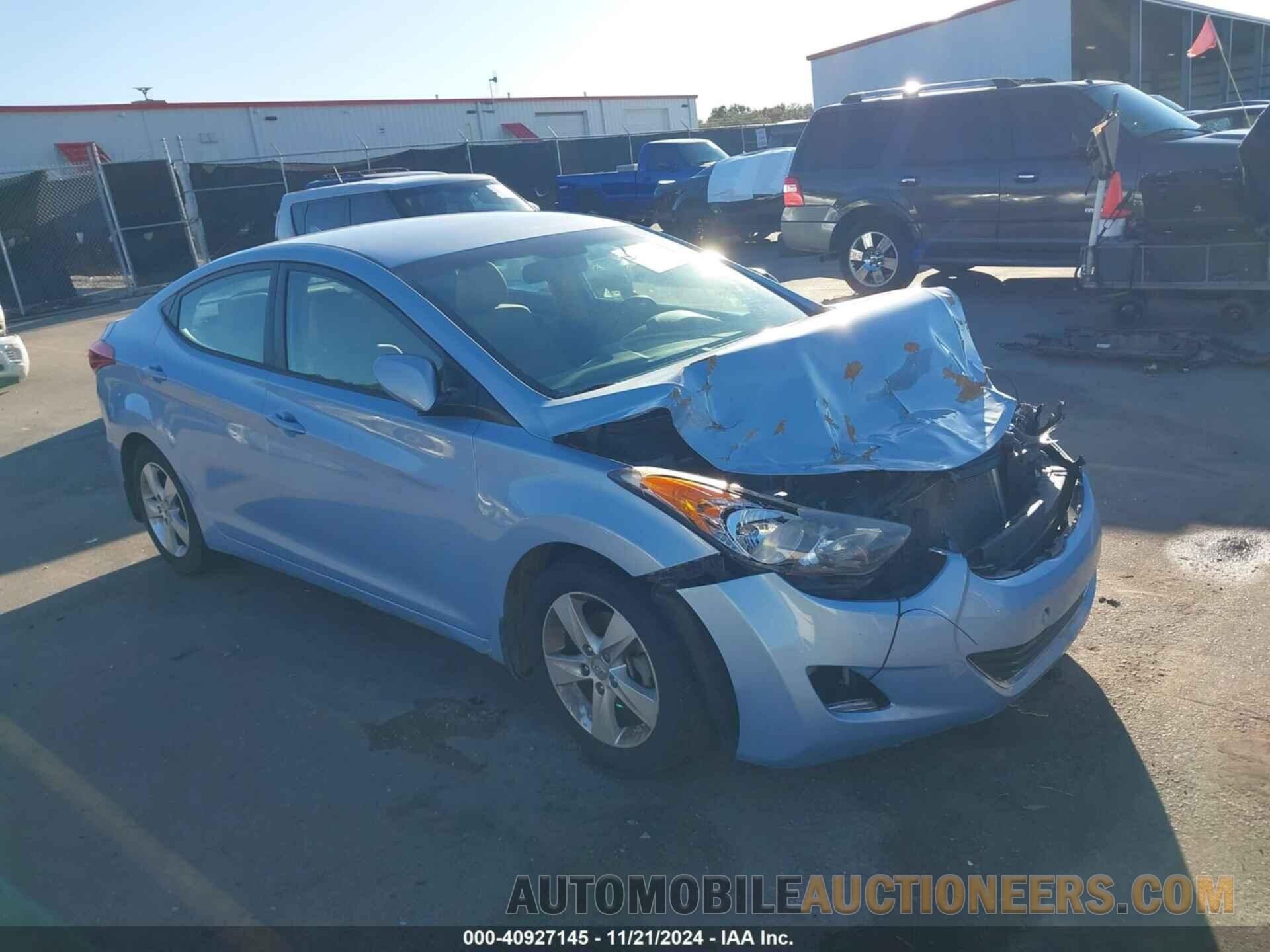 KMHDH4AE4DU522779 HYUNDAI ELANTRA 2013