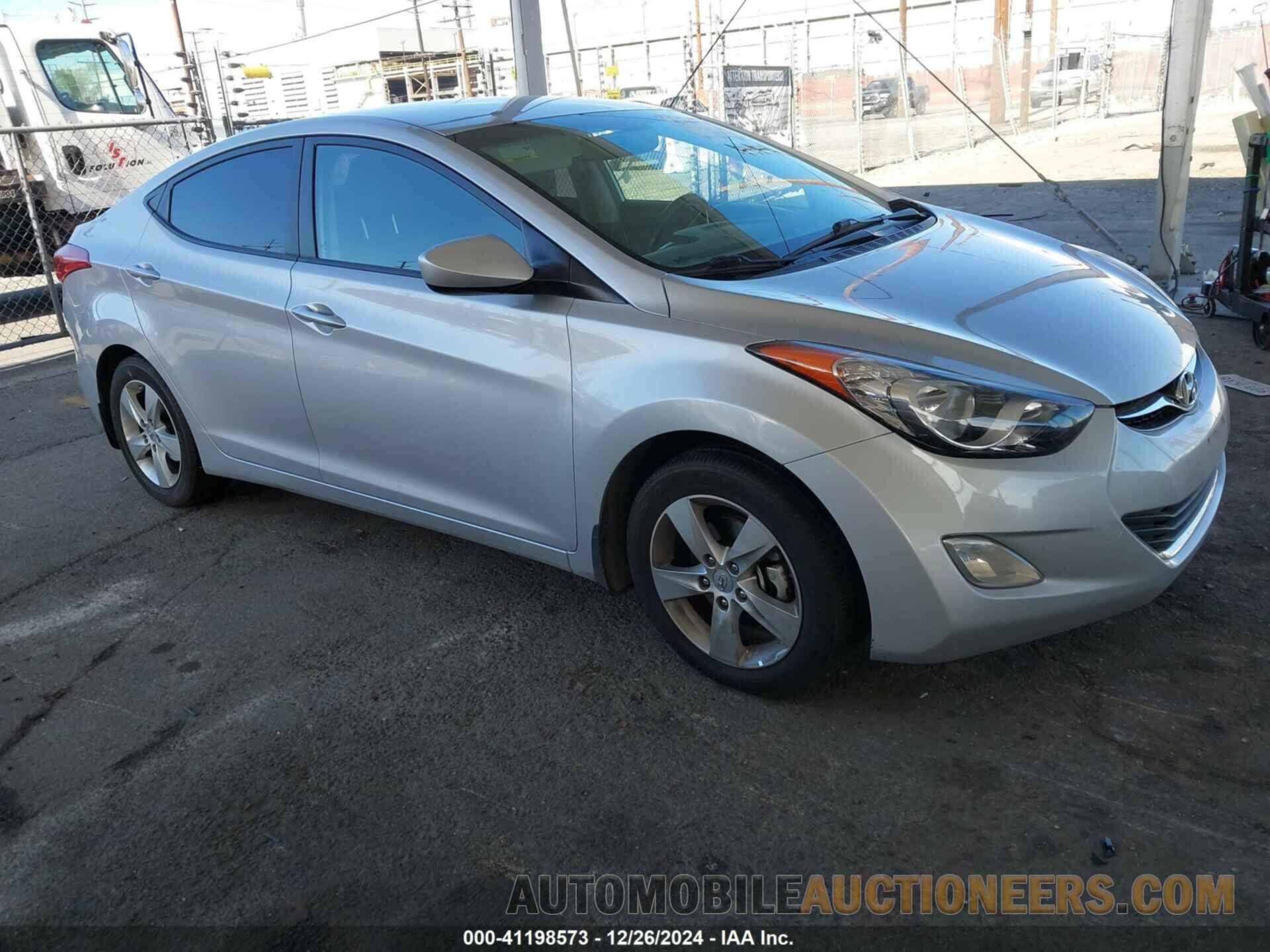 KMHDH4AE4DU667918 HYUNDAI ELANTRA 2013