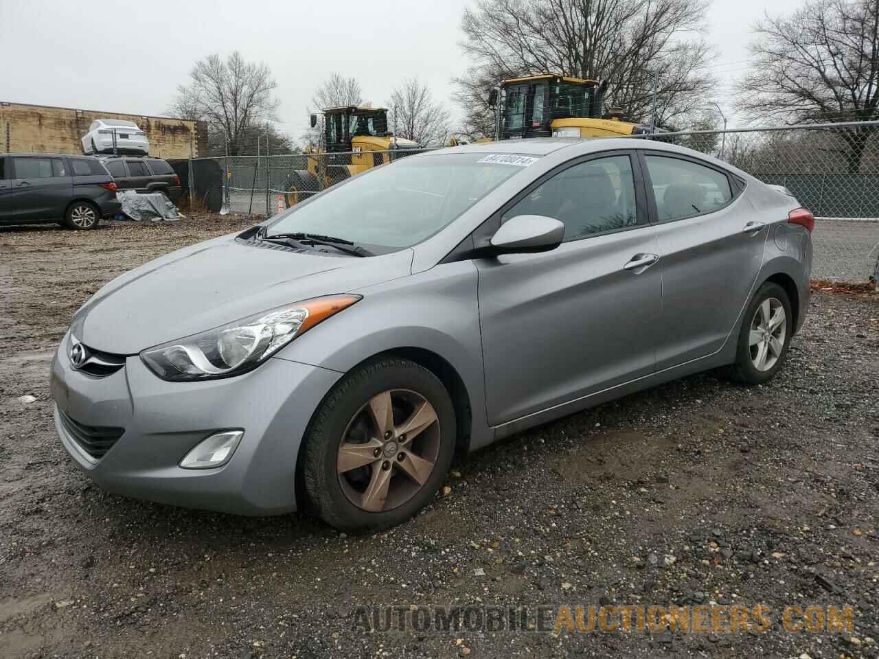 KMHDH4AE4DU752628 HYUNDAI ELANTRA 2013