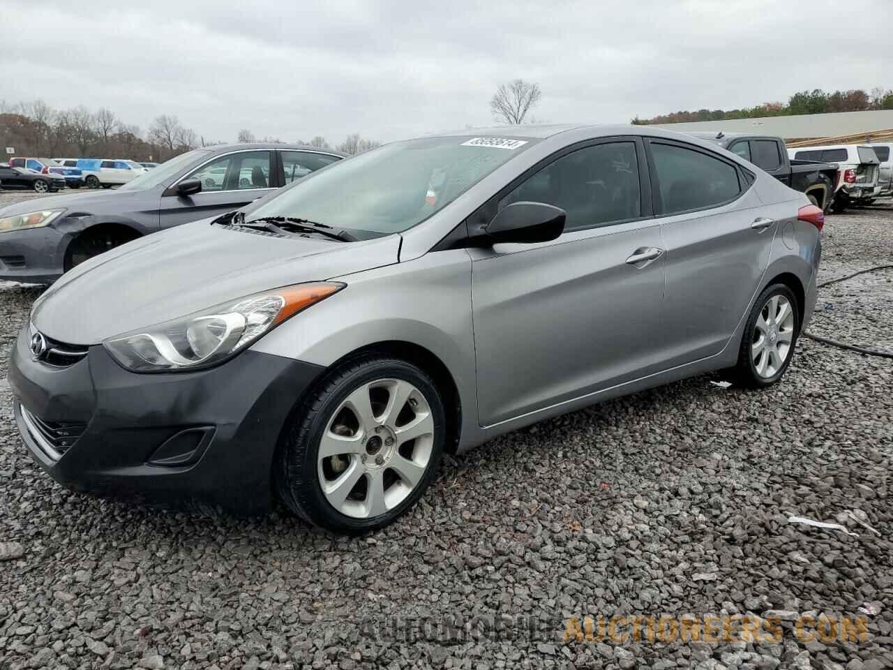 KMHDH4AE4DU807367 HYUNDAI ELANTRA 2013