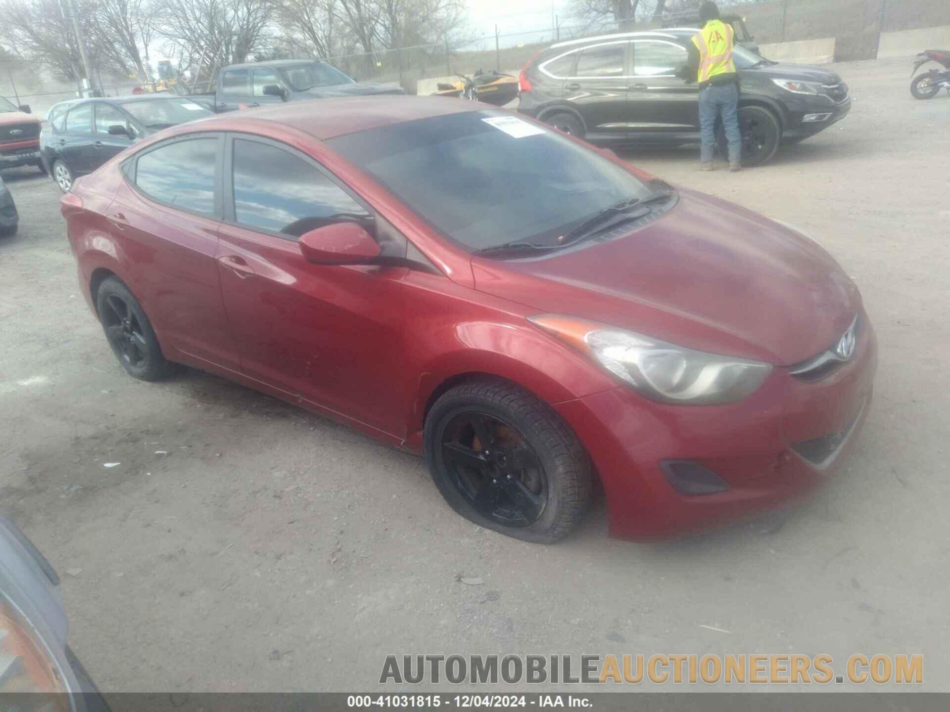 KMHDH4AE4DU820278 HYUNDAI ELANTRA 2013