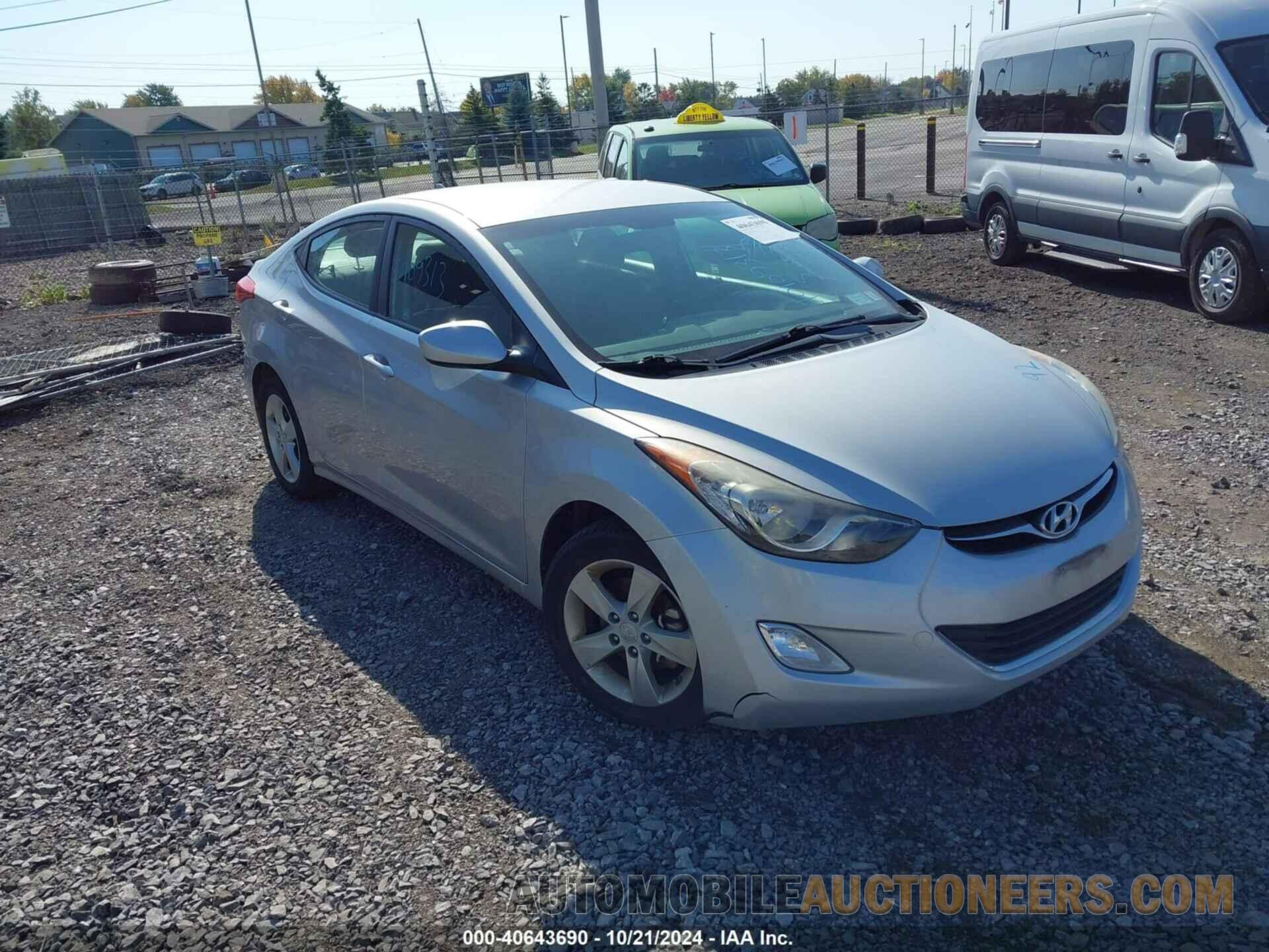 KMHDH4AE5DU795567 HYUNDAI ELANTRA 2013