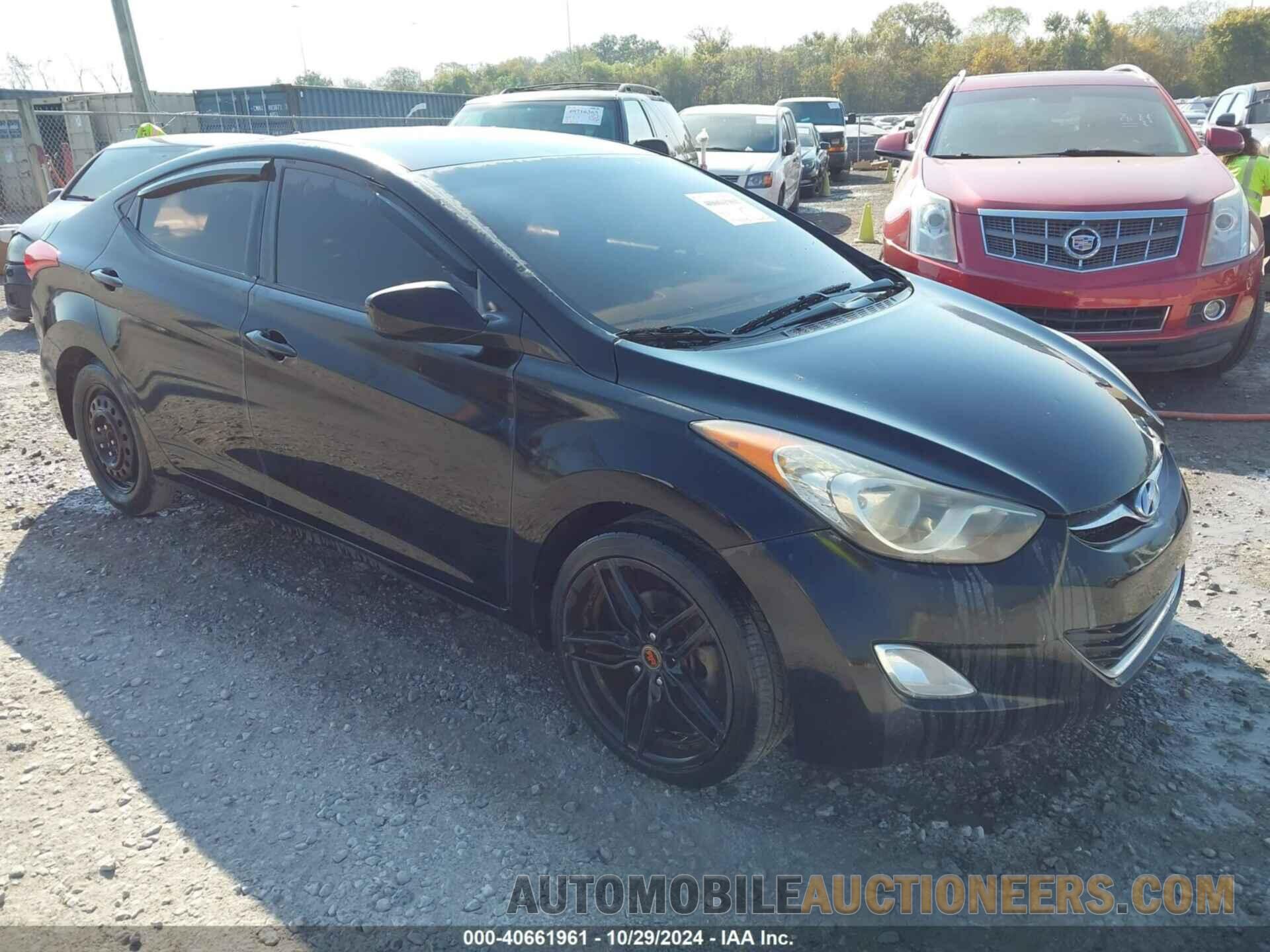 KMHDH4AE5DU898729 HYUNDAI ELANTRA 2013