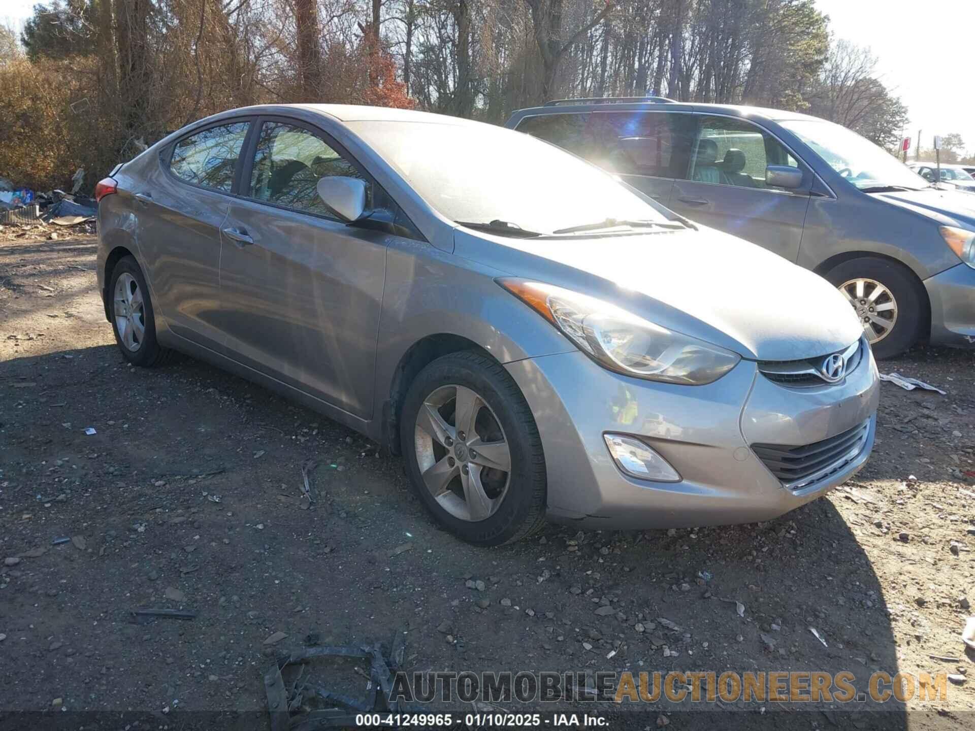 KMHDH4AE5DU977995 HYUNDAI ELANTRA 2013