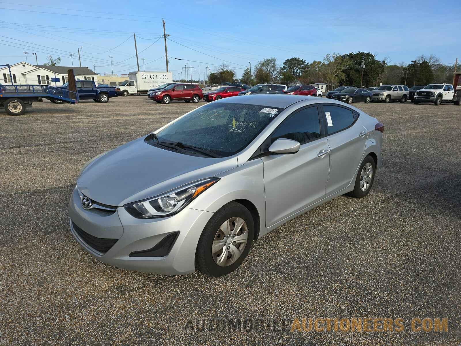 KMHDH4AE5GU545542 Hyundai Elantra SE 2016