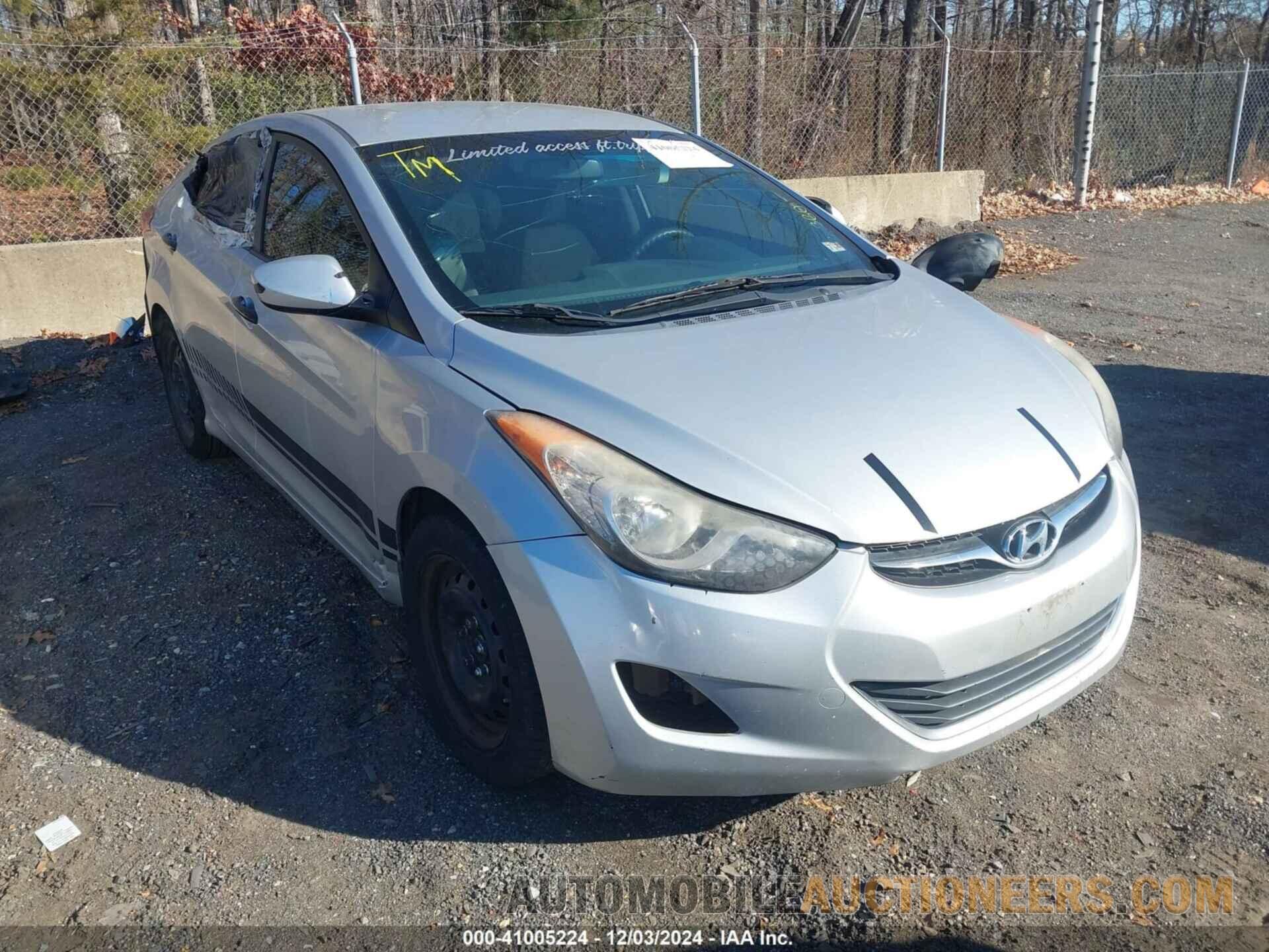 KMHDH4AE6DU494841 HYUNDAI ELANTRA 2013