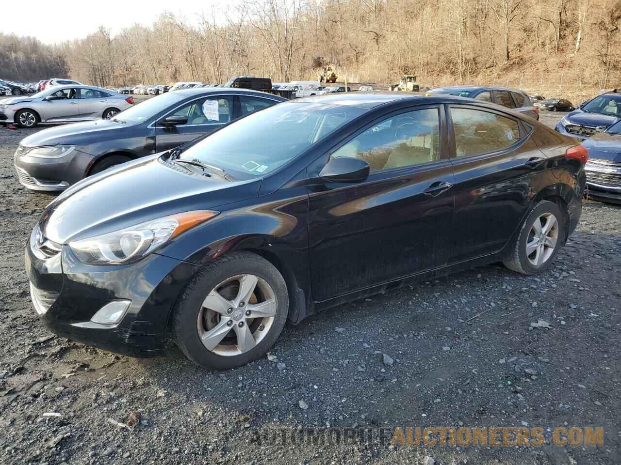 KMHDH4AE6DU830973 HYUNDAI ELANTRA 2013