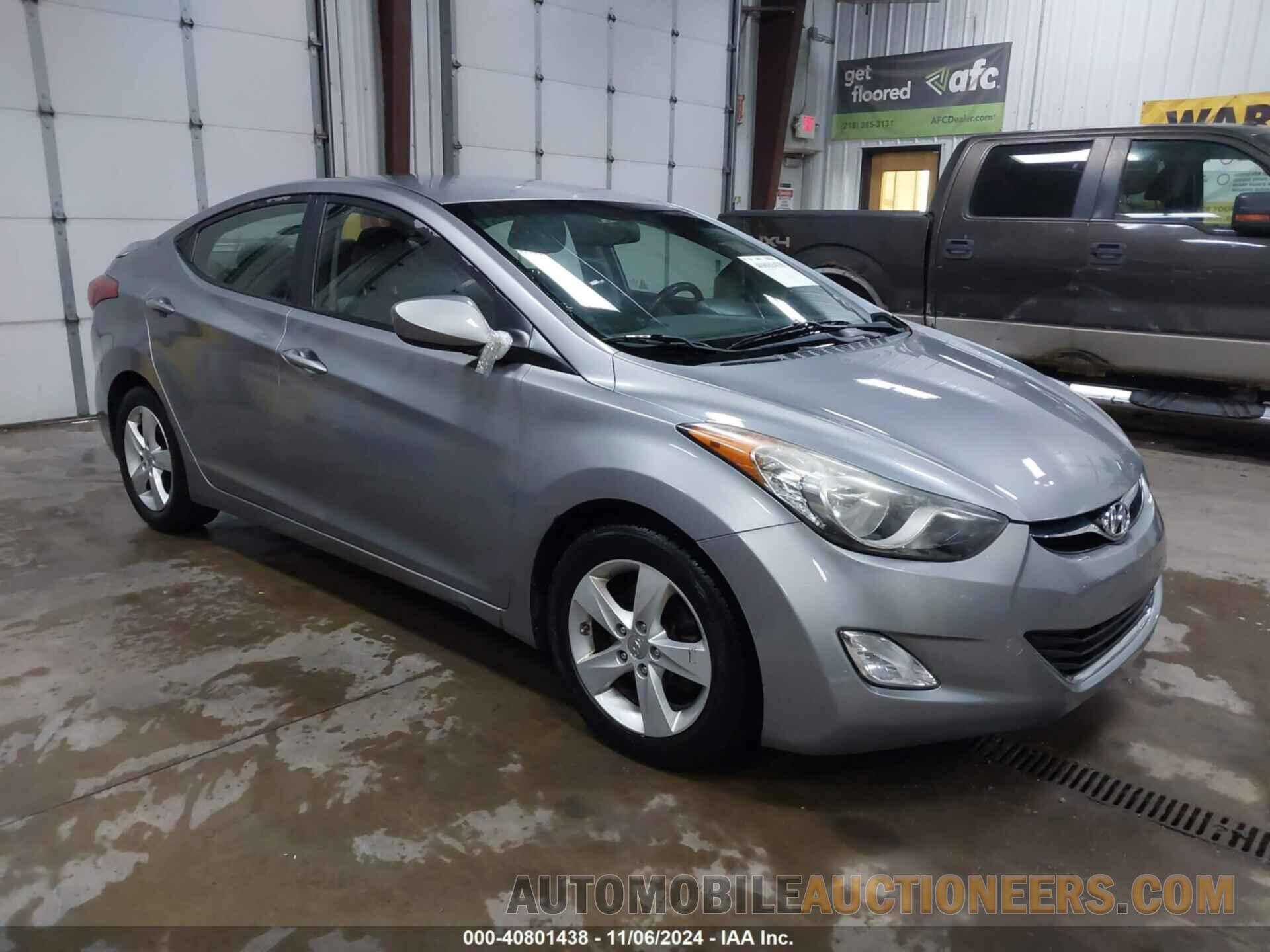 KMHDH4AE6DU899579 HYUNDAI ELANTRA 2013