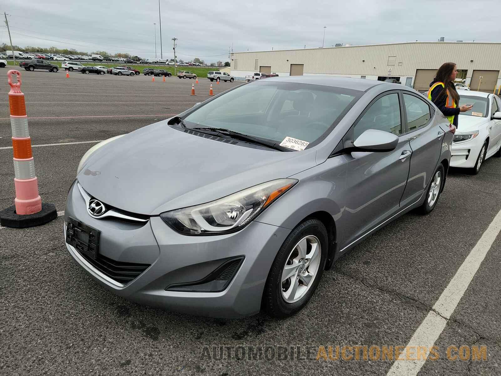 KMHDH4AE6FU279933 Hyundai Elantra SE 2015