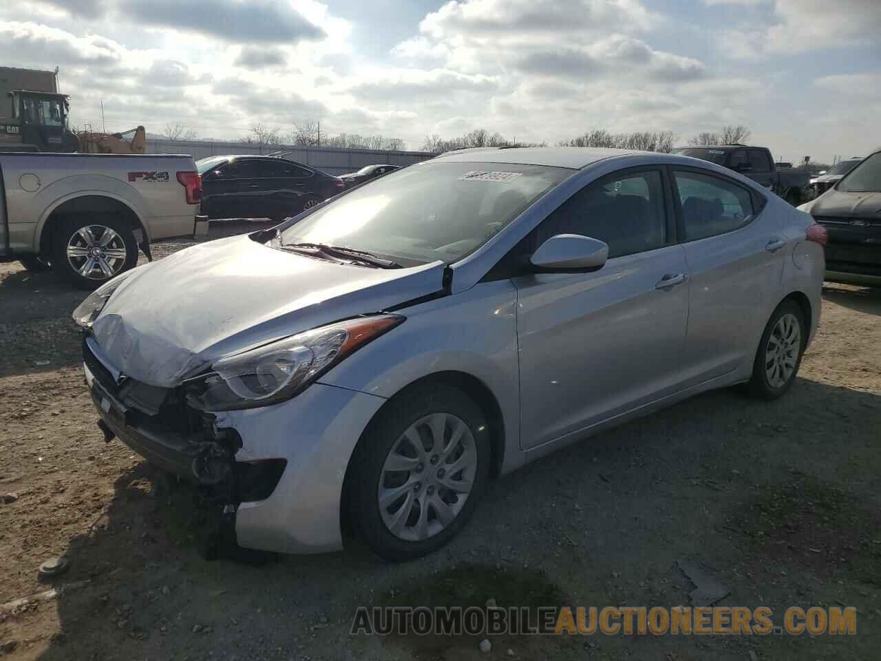 KMHDH4AE7DU484996 HYUNDAI ELANTRA 2013